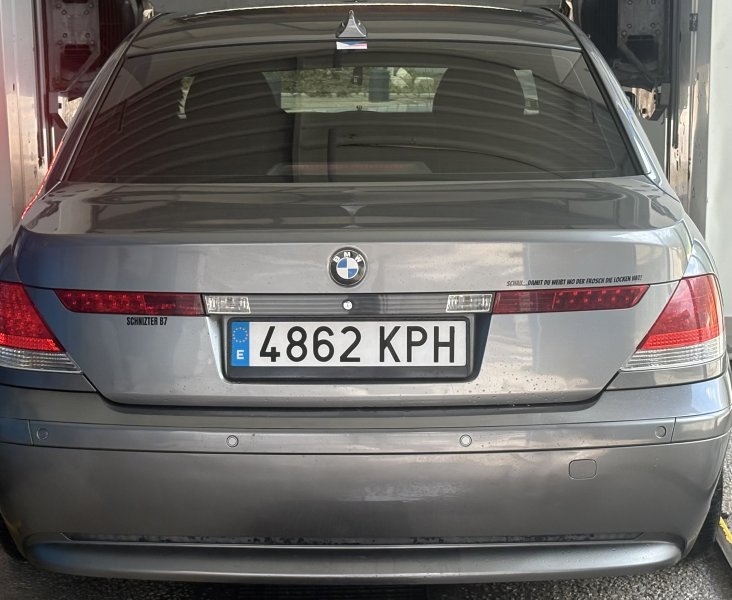 BMW 735i