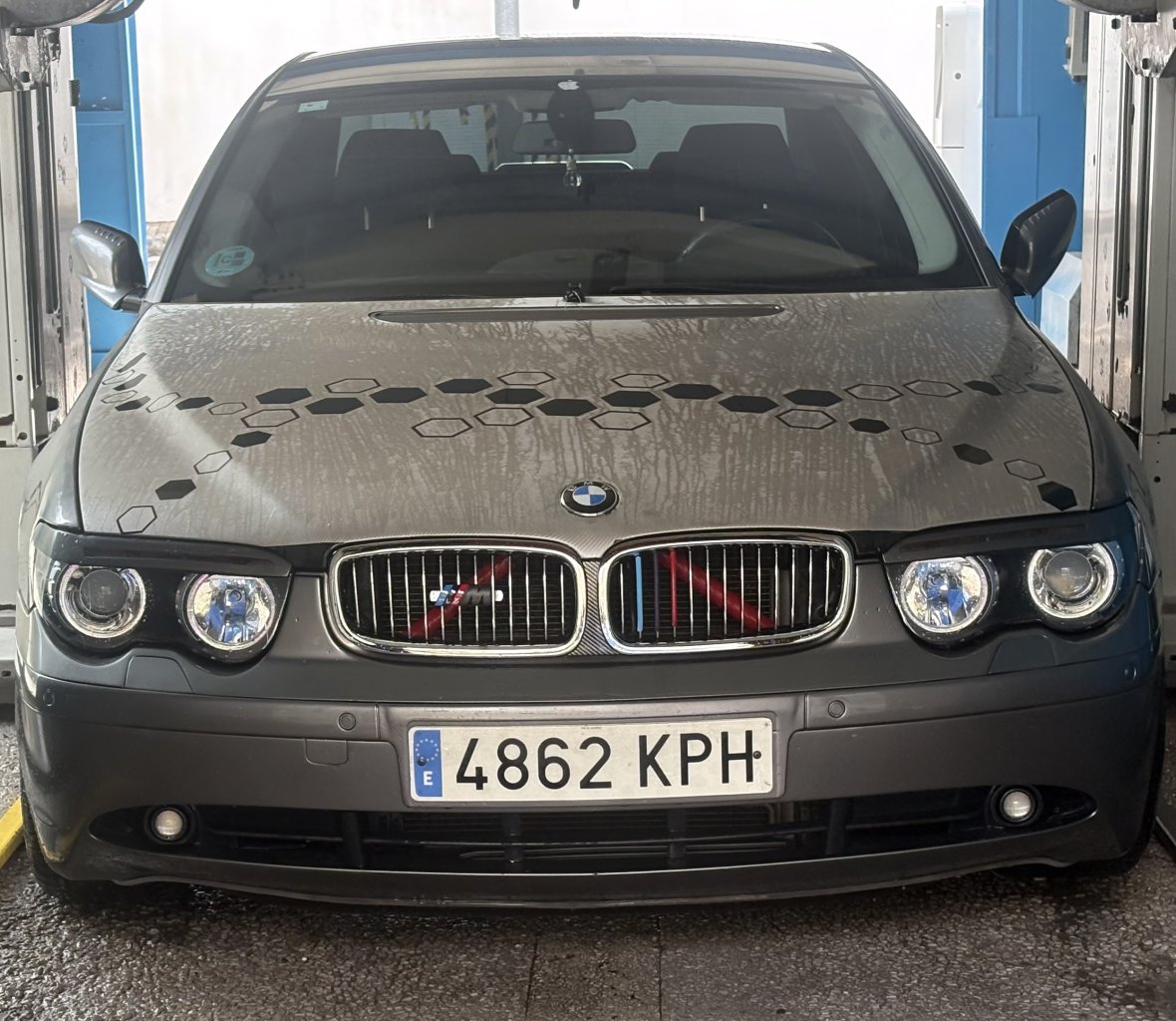 BMW 735i