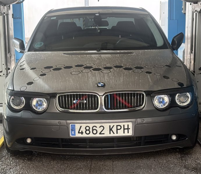 BMW 735i