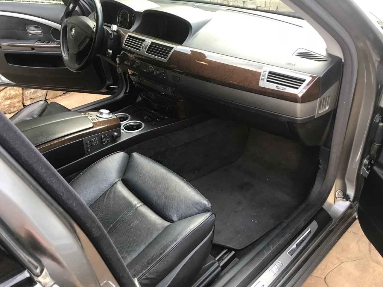 BMW 735i