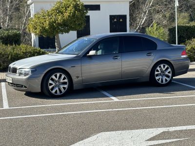 BMW 735i