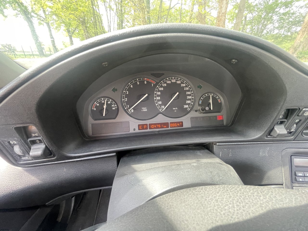 BMW 850i M package
