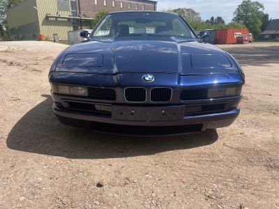 BMW 850i M package