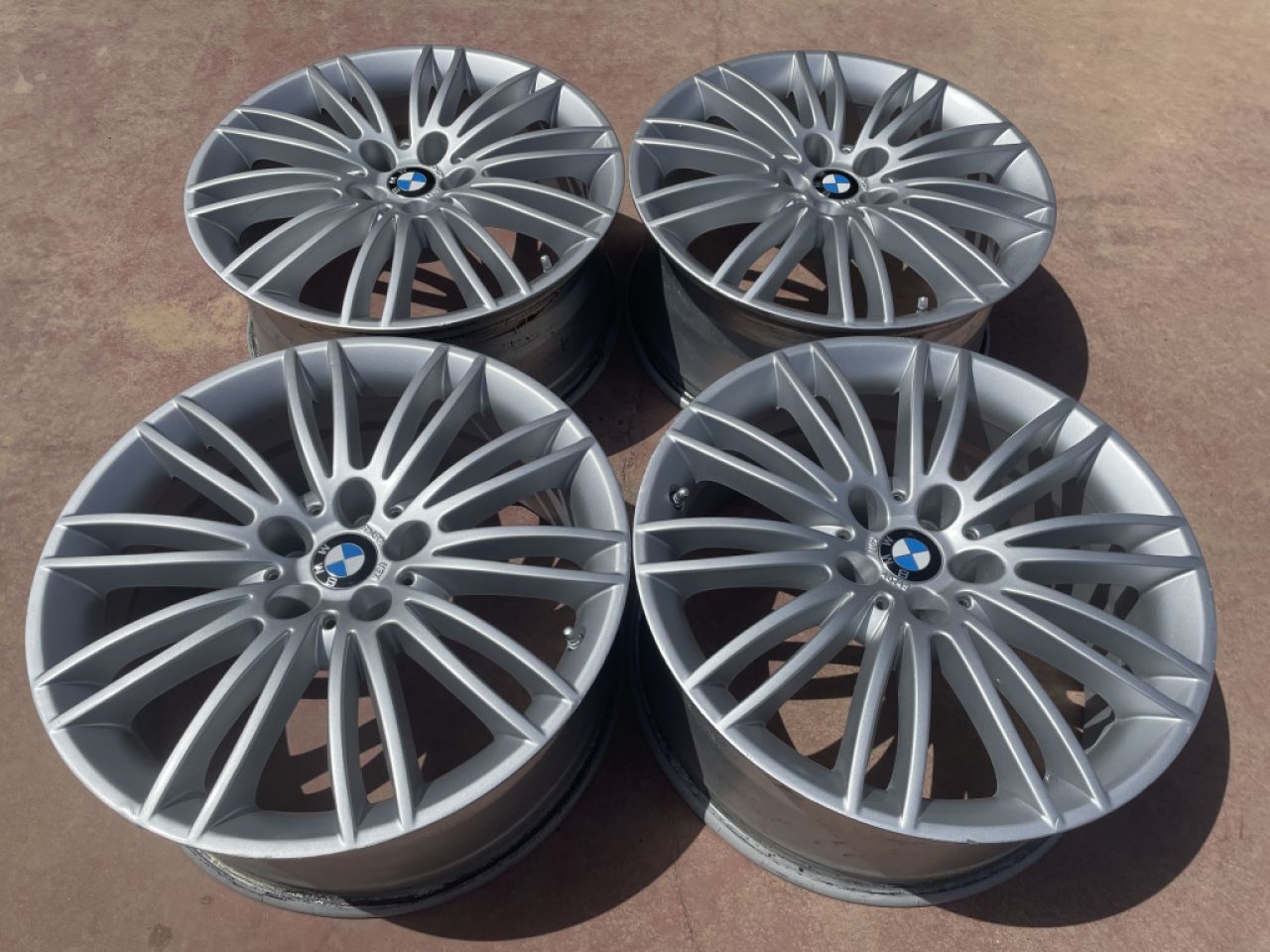 Llantas BMW R18X8 ET35 en perfecto estado
