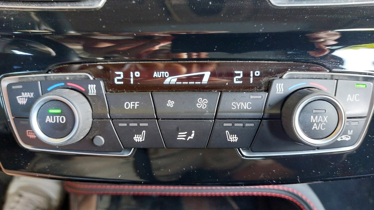 BMW X1-Automatik / 150 PS.....Nur 68.500 KM.....mit spanischer Zulassung