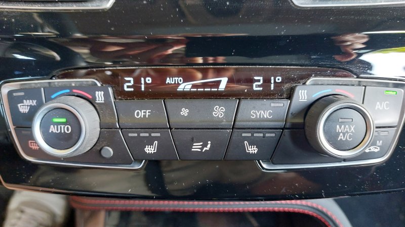 BMW X1-Automatik / 150 PS.....Nur 68.500 KM.....mit spanischer Zulassung