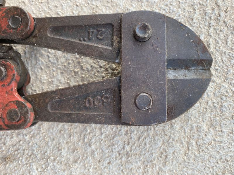 Bolzen/Wantenschneider