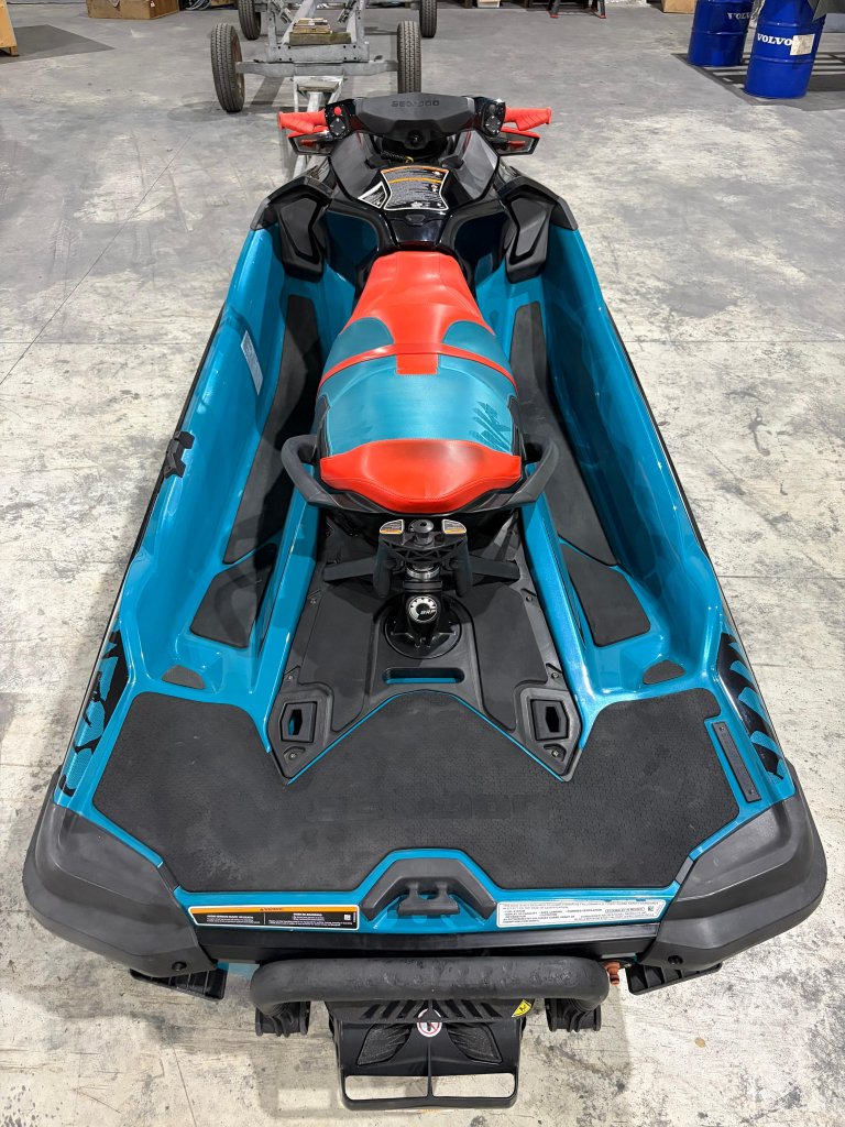 Bombardier Sea-Doo GTX 230 Wake Pro