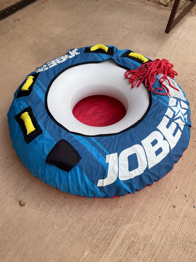 ¡Diversión en el barco! Rosco inflable de arrastre con cuerda de remolque para barco