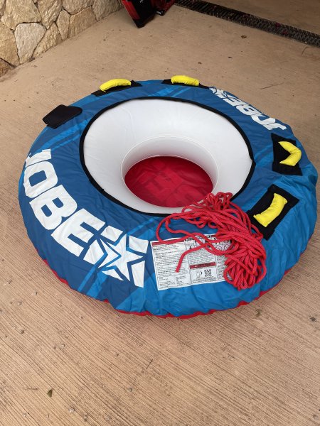 ¡Diversión en el barco! Rosco inflable de arrastre con cuerda de remolque para barco