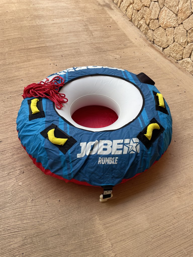 ¡Diversión en el barco! Rosco inflable de arrastre con cuerda de remolque para barco