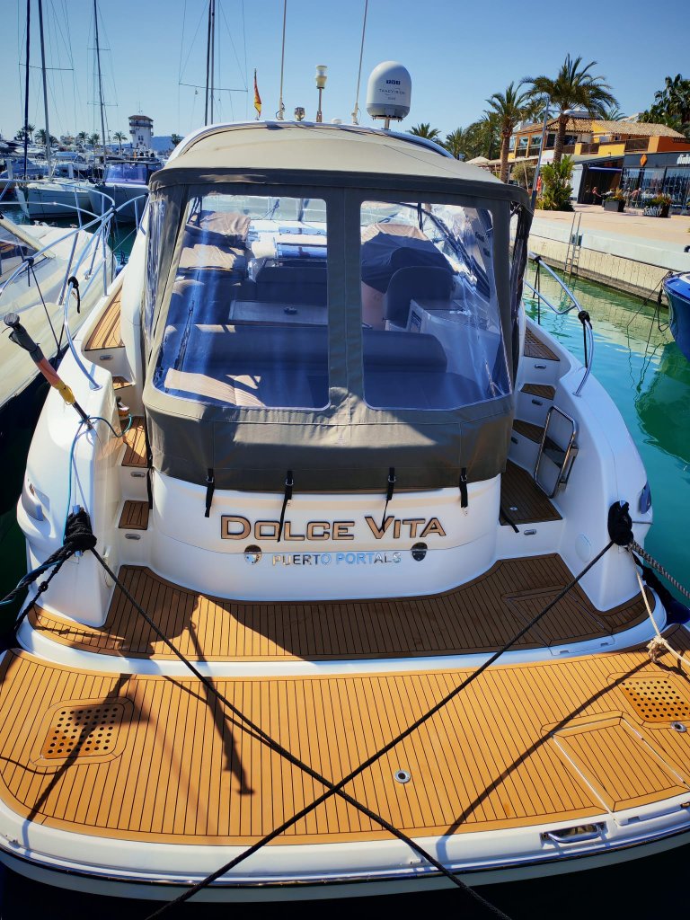 Boot polieren Bavaria Sport 39 Puerto Portals