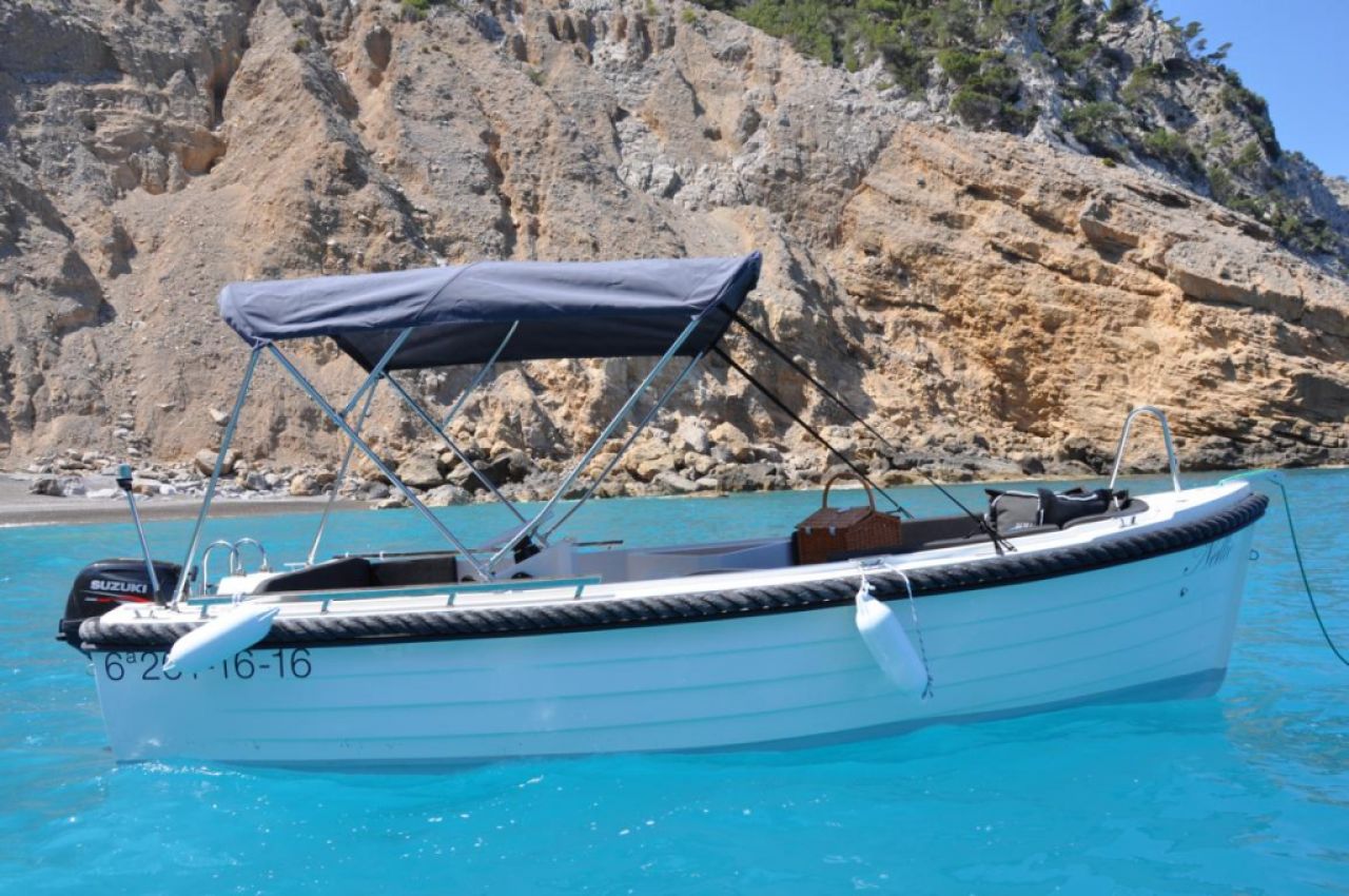 Bootsverleih Alcudia Silver Yacht 15PS 6PAX all inklusive