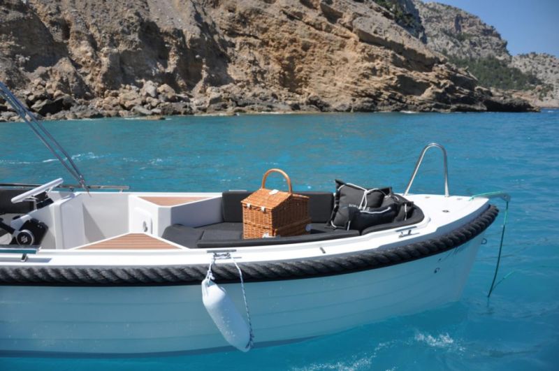 Bootsverleih Alcudia Silver Yacht 15PS 6PAX all inklusive