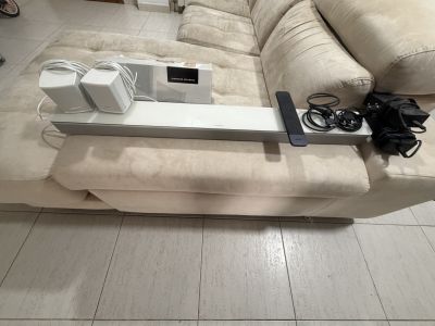 Bose Smart Soundbar 700 + Altavoces con embalaje original