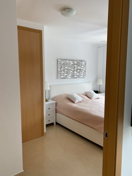 Cama box spring de 1,80x2,00m para regalar (ligeros desperfectos)