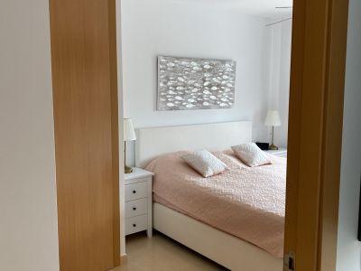 Cama box spring de 1,80x2,00m para regalar (ligeros desperfectos)