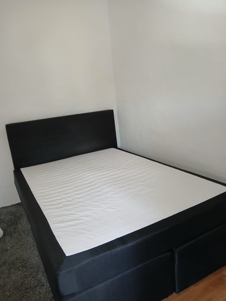 Boxspringbett 140 x 200 schwarz Bett