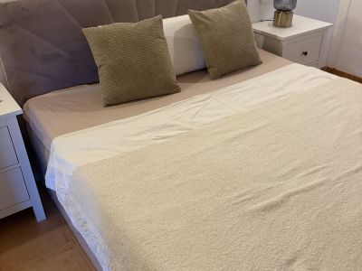 Boxspringbett mit Bettkästen und neuem Topper 1,60 m x 2,00 m