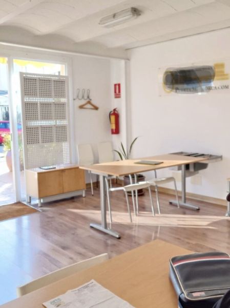 Büro Arbeitsplatz (Coworking)zu vermieten in Son Veri Nou