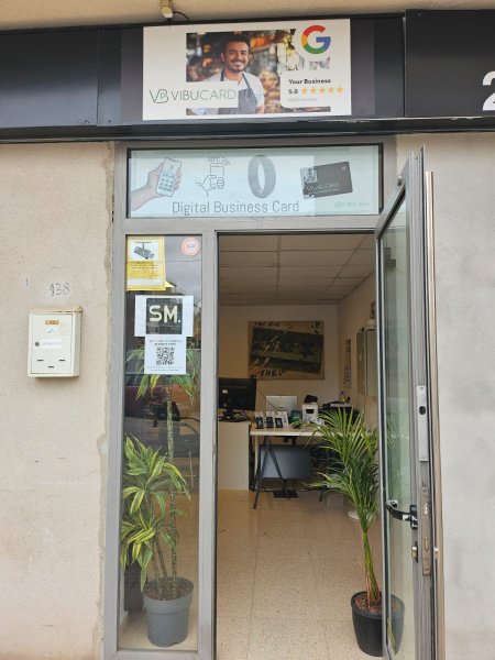 Büro-Hälfte zu vermieten