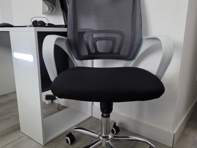 Bürostuhl. !!Umzugsverkauf!! Nur Abholung bis Sonntag, 20. September.