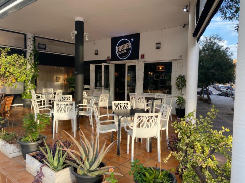 Cafetería / restaurante de desayunos en S'Arenal en entrega