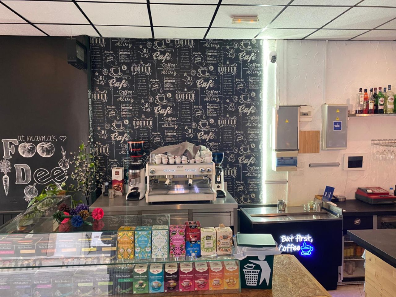 Cafetería / restaurante de desayunos en S'Arenal en entrega