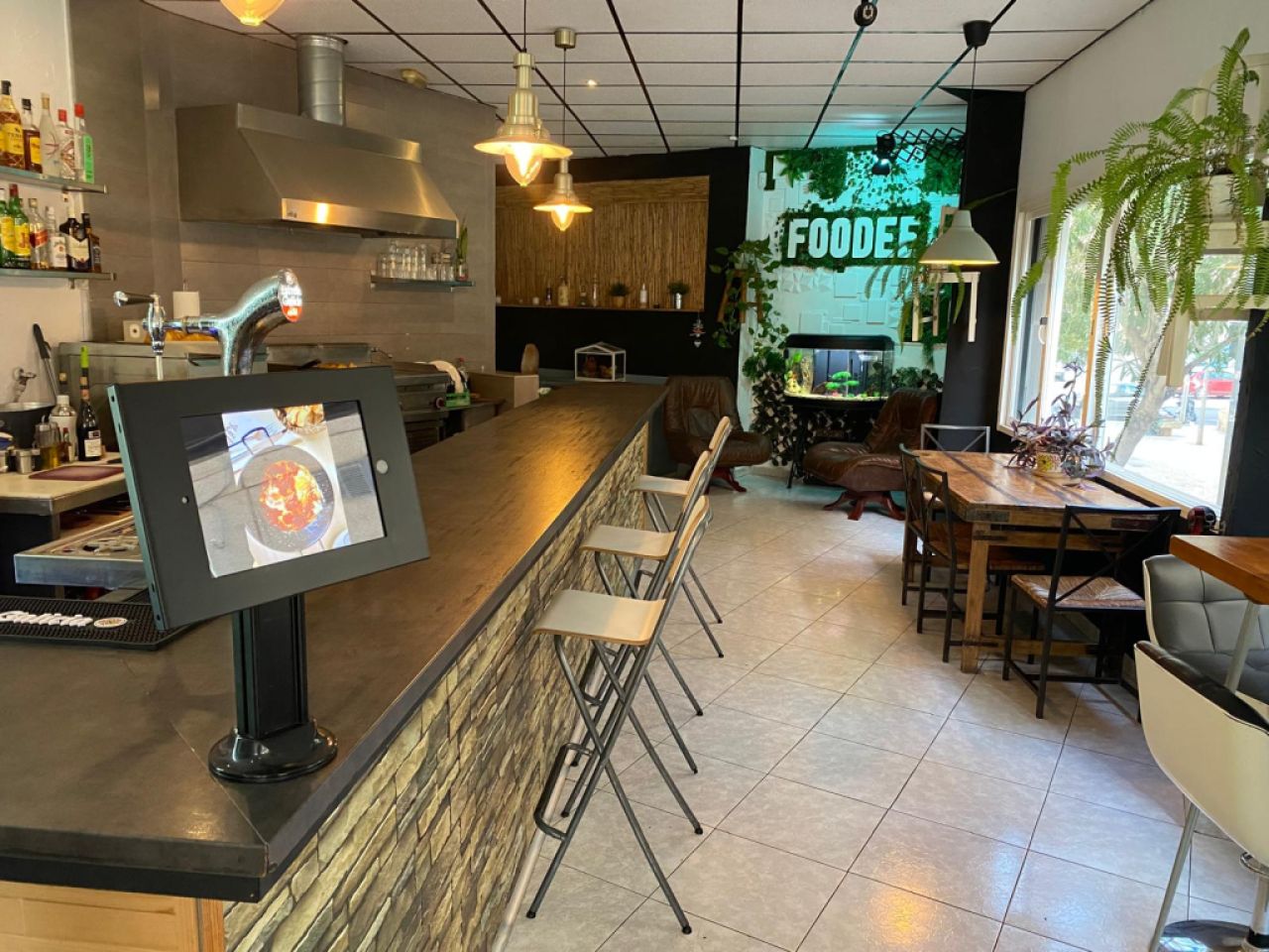 Cafetería / restaurante de desayunos en S'Arenal en entrega