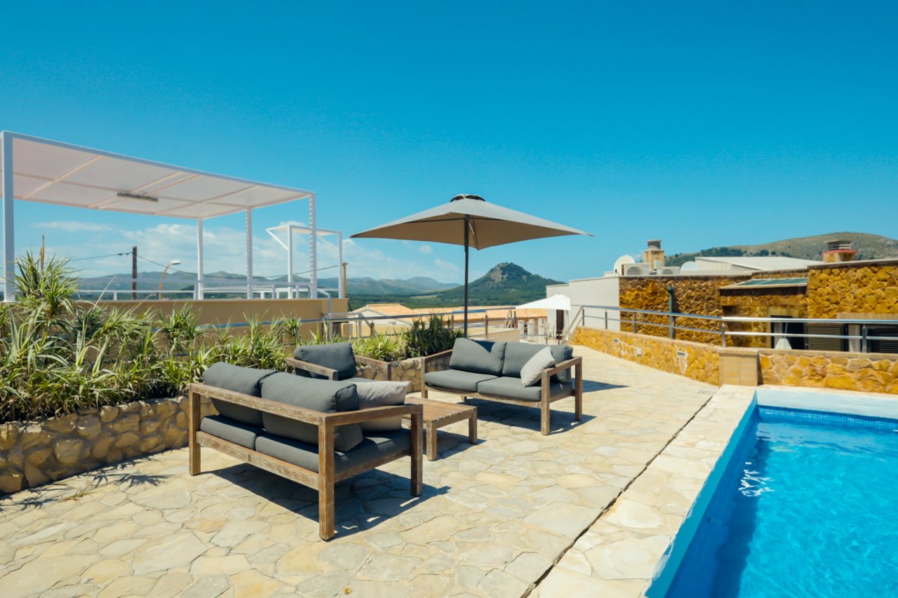 Cala Ratjada: Luxusimmobilie mit Meerblick, Ferienlizenz & ca. 5,19 % Rendite