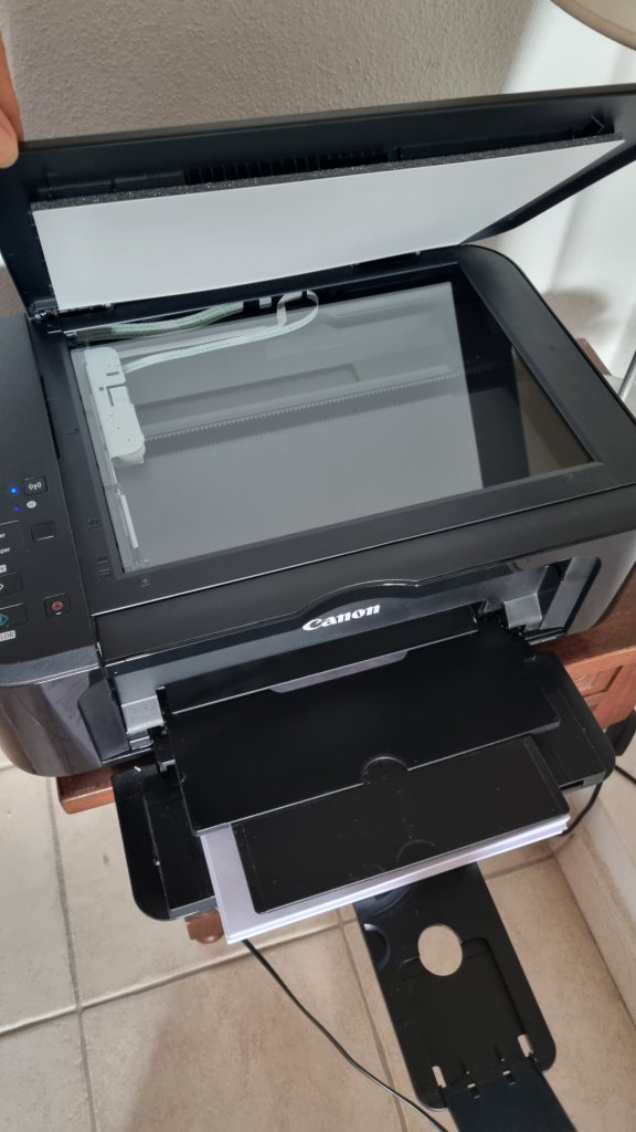 Impresora multifunción Canon con accesorios