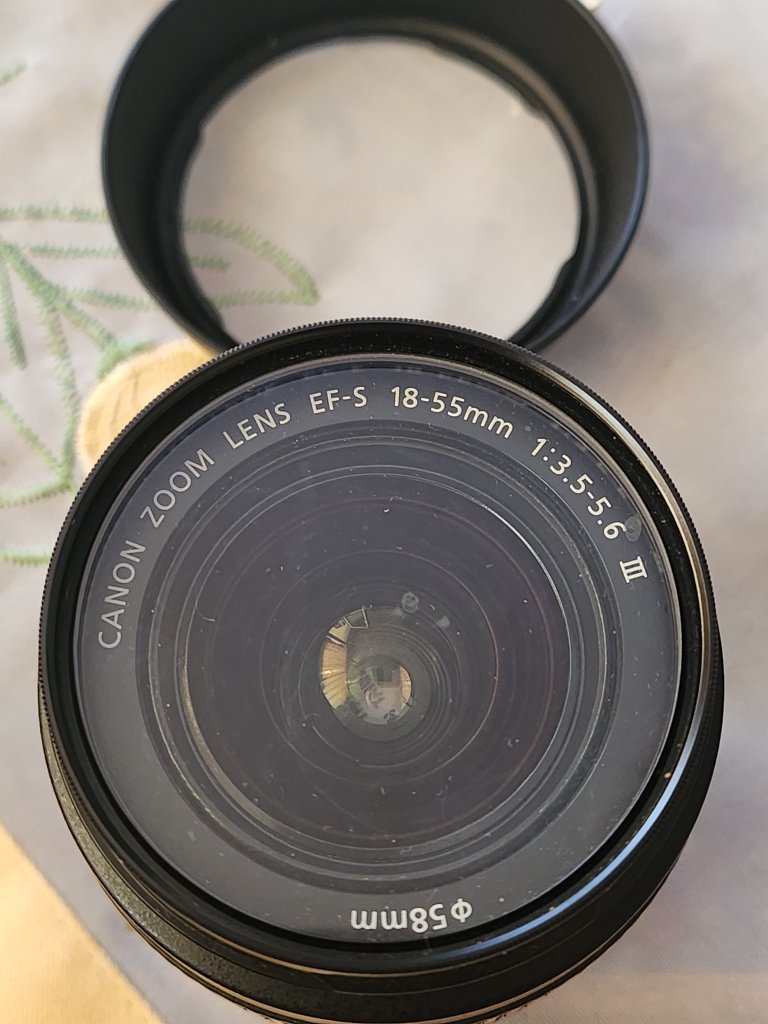 Canon Objektiv für EOS Serie EF-S 18-55mm