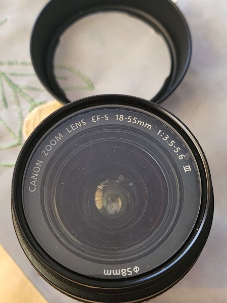 Canon Objektiv für EOS Serie EF-S 18-55mm