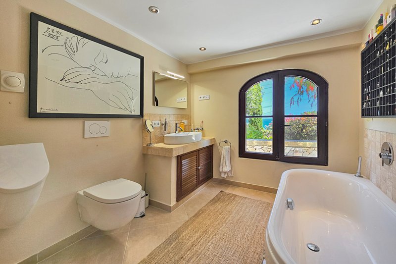 Canyamel: A solo 2 minutos del mar: Elegante finca con 4 dormitorios, piscina y vistas al mar