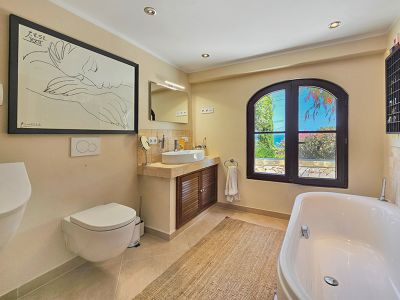 Canyamel: A solo 2 minutos del mar: Elegante finca con 4 dormitorios, piscina y vistas al mar