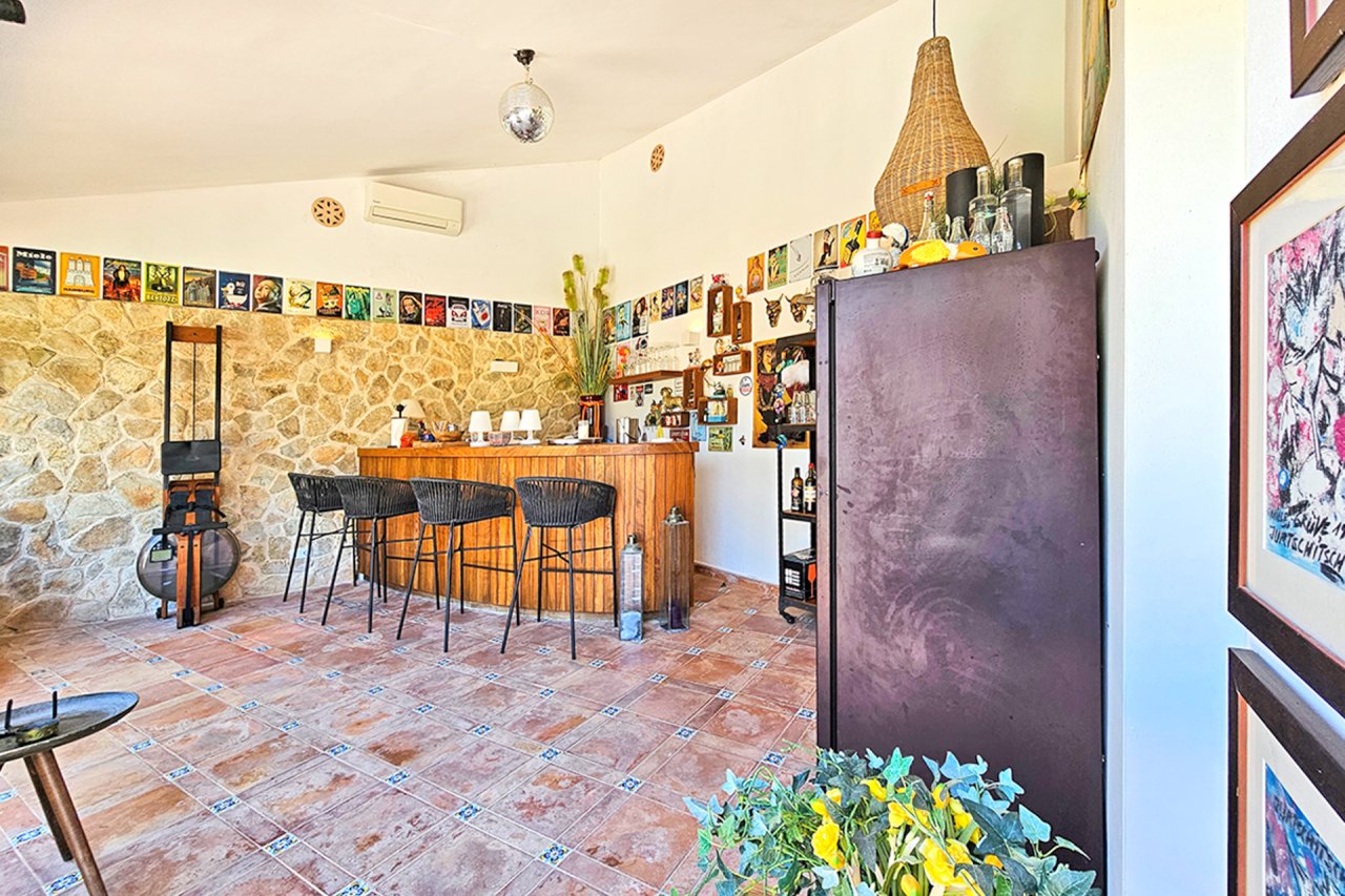 Canyamel: A solo 2 minutos del mar: Elegante finca con 4 dormitorios, piscina y vistas al mar