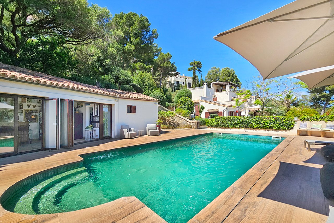 Canyamel: A solo 2 minutos del mar: Elegante finca con 4 dormitorios, piscina y vistas al mar