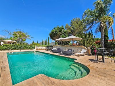 Canyamel: A solo 2 minutos del mar: Elegante finca con 4 dormitorios, piscina y vistas al mar
