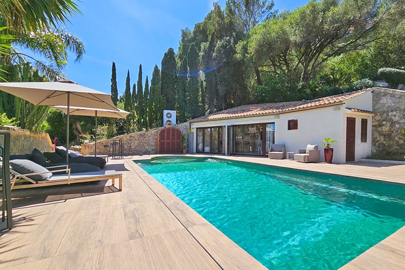 Canyamel: A solo 2 minutos del mar: Elegante finca con 4 dormitorios, piscina y vistas al mar