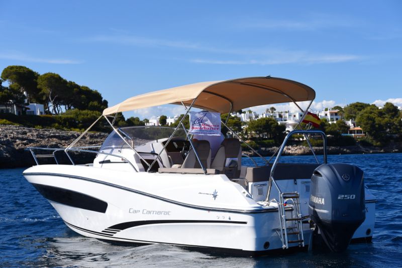 Cap Camarat 7.5 WA – Sportlich. Kompakt. Einfach perfekt für Cala d’Or!