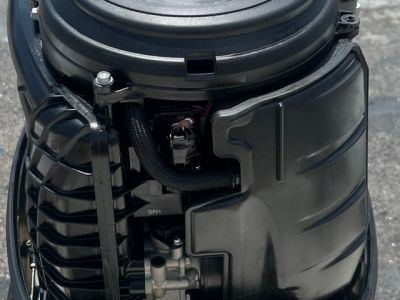 Capelli Tempest 570 Suzuki 100 CV RIB neumática con remolque