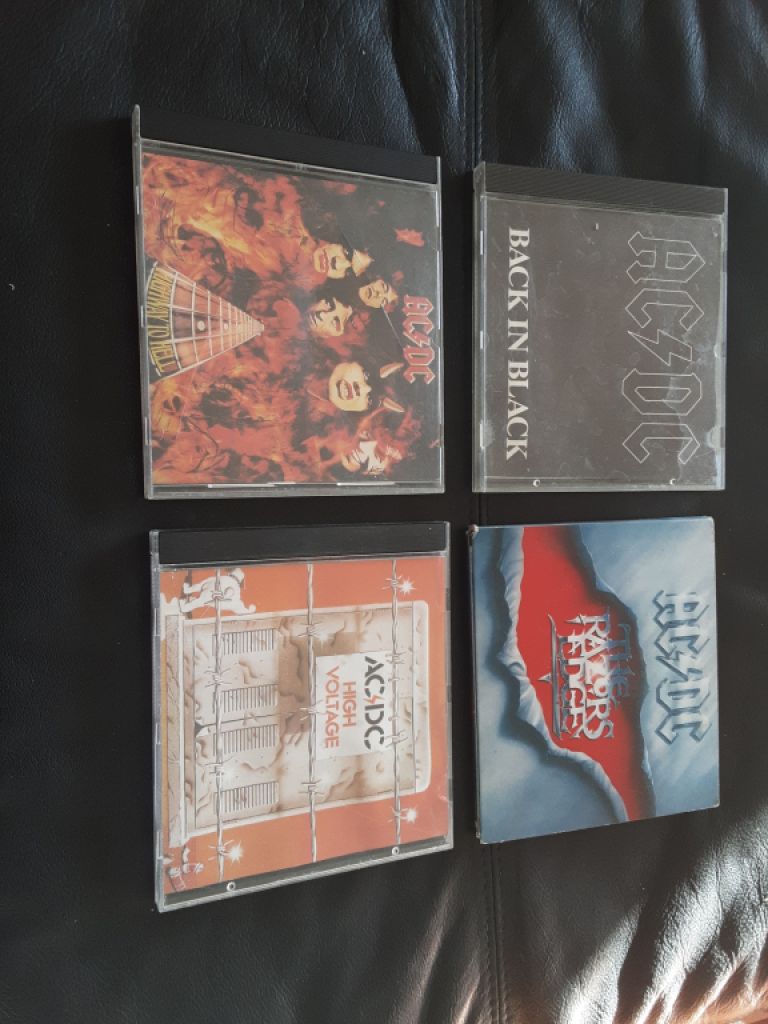 Cd s von diversen Interpreten