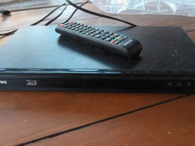 CD und DVD Player ----  Blu Ray  SAMSUNG günstig abzugeben