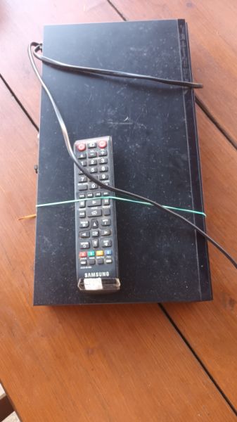 CD und DVD Player ----  Blu Ray  SAMSUNG günstig abzugeben