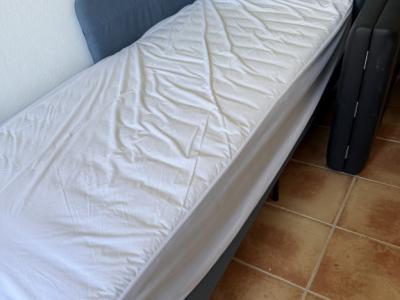 Chaise lounge bed, almost unused