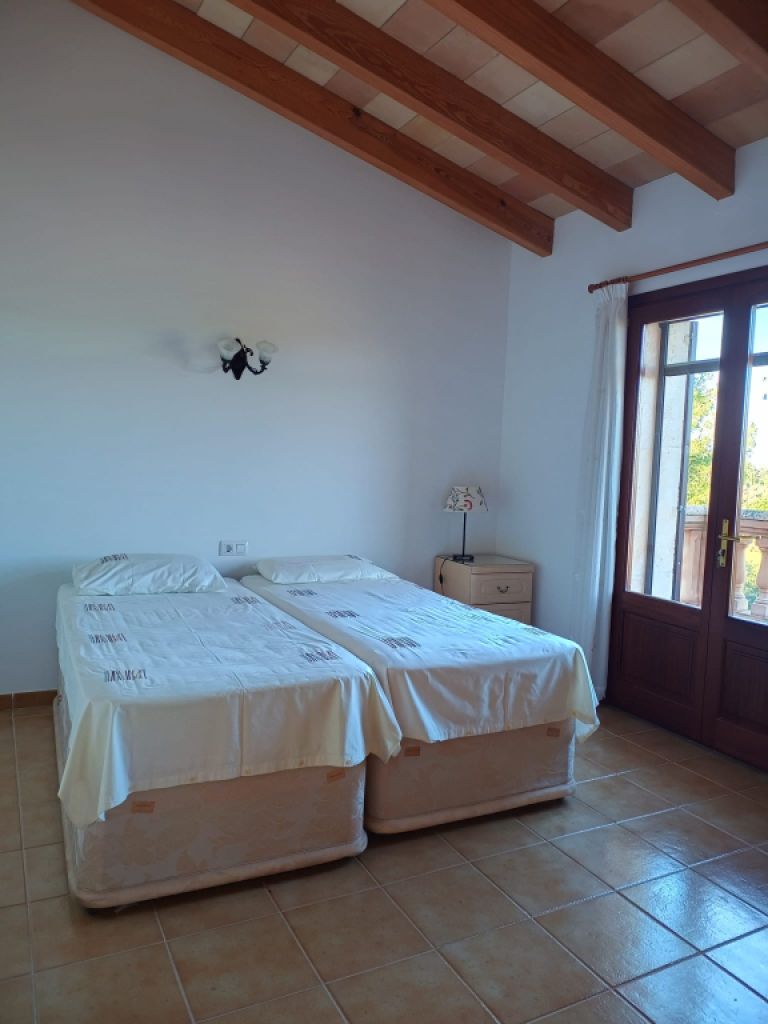 Chalet mit Pool und Gästehaus in Felanitx