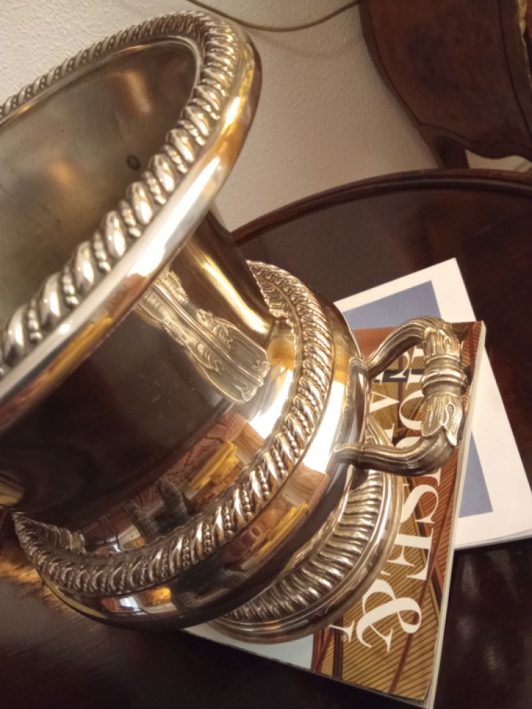 Champagnerkühler aus Adelsbesitz – Edelstahl, Höhe 24 cm!