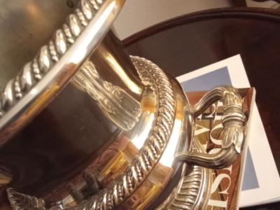 Champagnerkühler aus Adelsbesitz – Edelstahl, Höhe 24 cm!