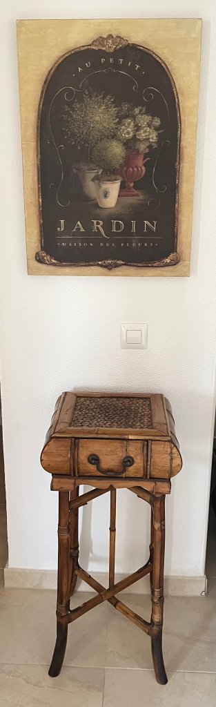 Charmante Beistelltische