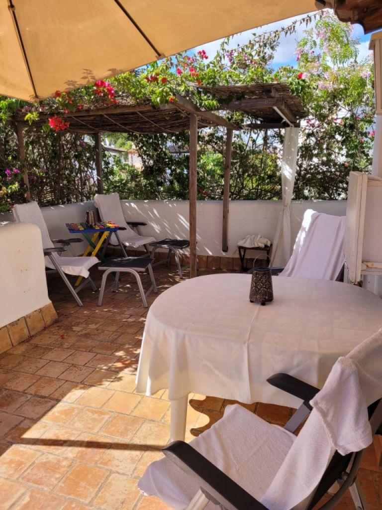 Encantador apartamento de vacaciones con terraza en la azotea en Cala d'Or en Mallorca